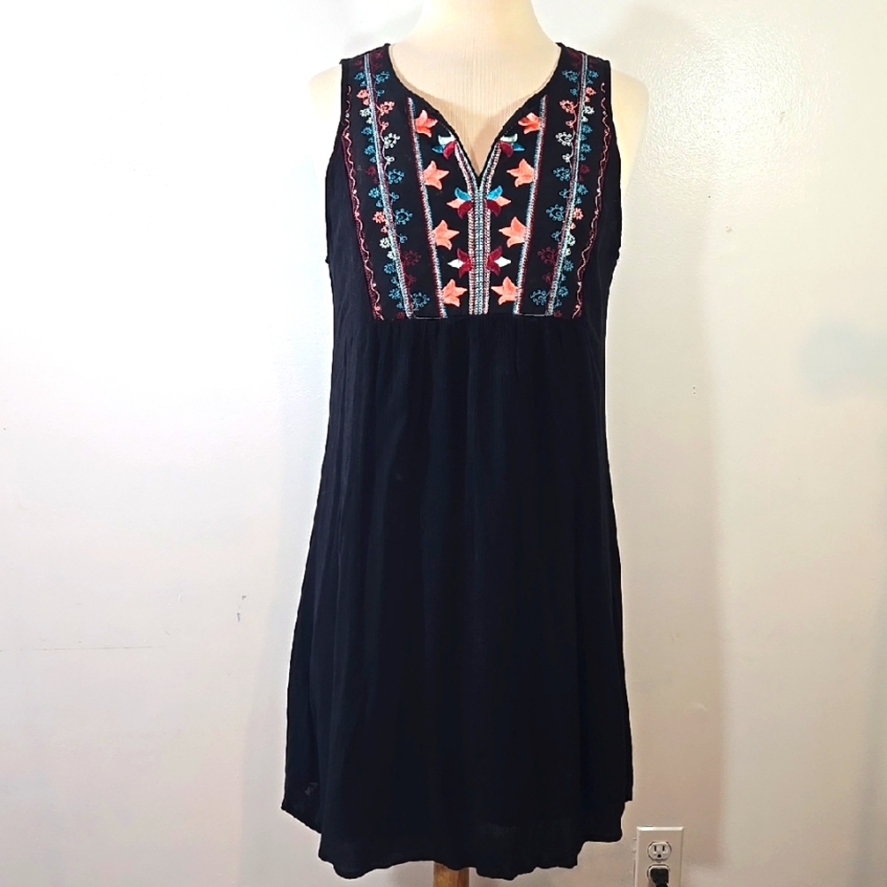 Cupio Floral Tribal Embroidered Sleeveless Black Dress Large